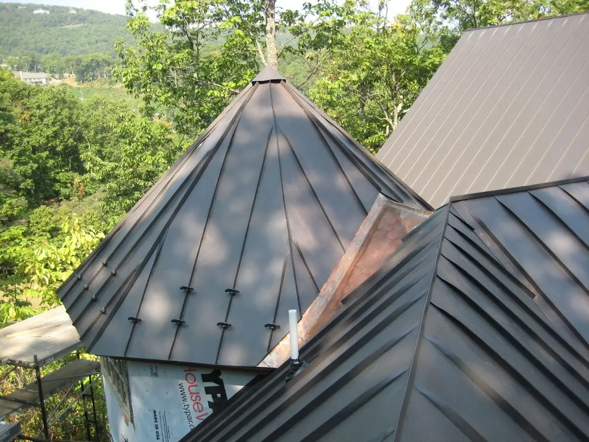 Professional Roof Tarp Installation by Craftsman Roofing in Greenwich
